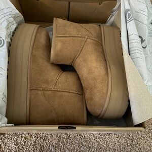 UGG Chestnut Platform Boots